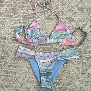 Beautiful watercolor print bikini by Mara Hoffman size small